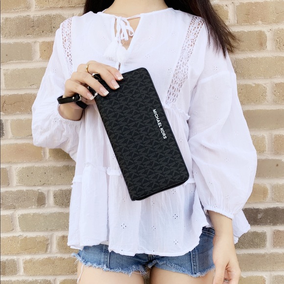 ‼️SALE‼️NWT Michael kors large tote Wallet Bundle - Picture 6 of 8